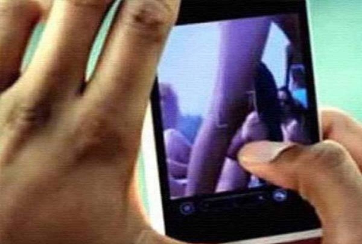 former home secretary says Home Ministry employees see porn website
