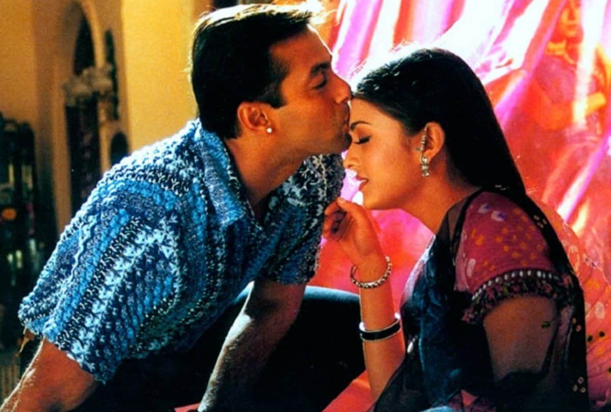 Salman Khan Never Kisses his Heroine on Lips