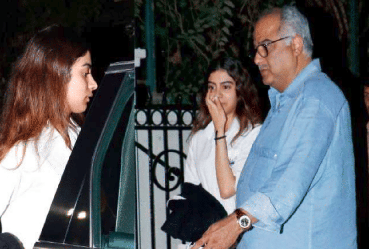 boney kapoor with janhvi kapoor visit arjun kapoor home