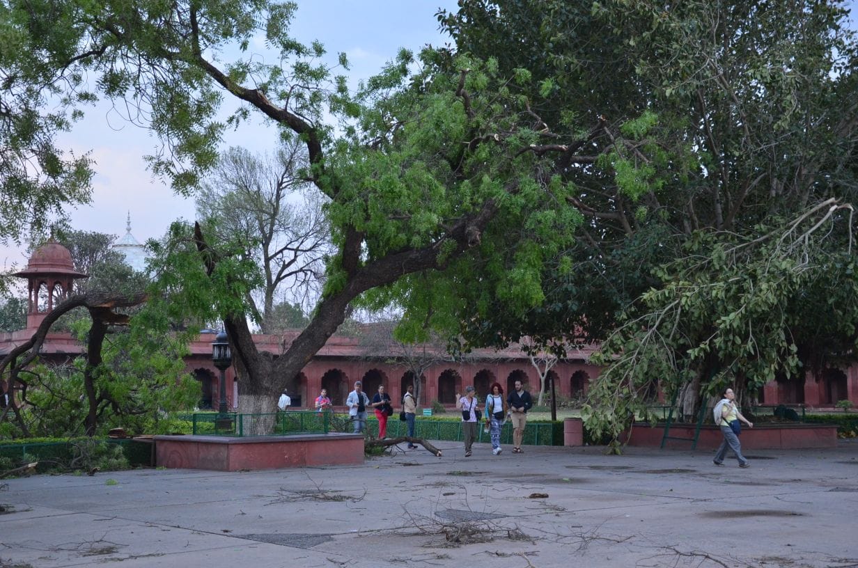 Taj mahal: two pillars of south and royal gate broken due to storm