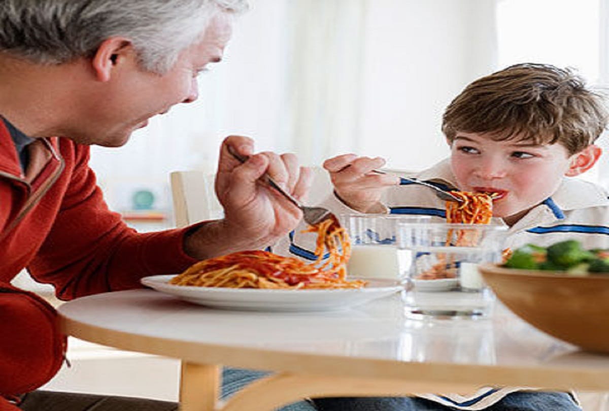 know dining table related vastu remedies for healthy life