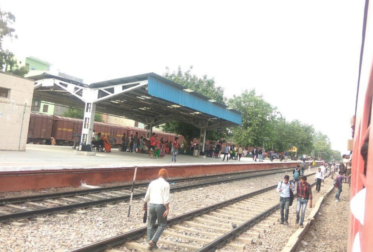 no drinking water facility at gurugram railway station
