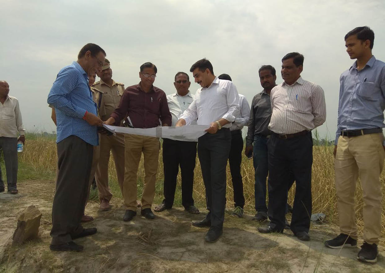Secretary conducts inspection of three sand ghats