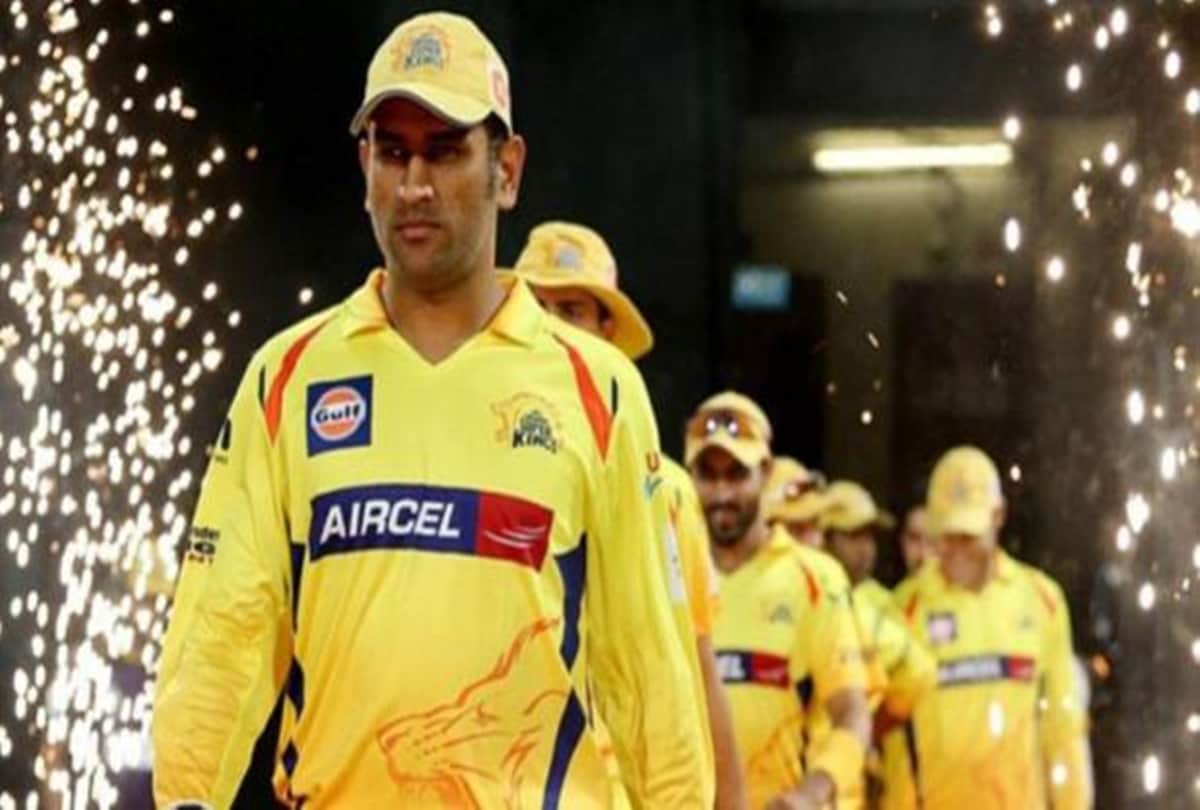 chandigarh ipl match, MS Dhoni with yuvraj singh, photo viral on social media