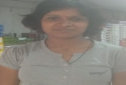 Struggling story of Nisha tiwari- become hawker for bright future of son