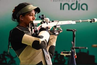 Vijayveer, Tejaswani win gold in 25m rapid fire pistol mixed event at   ISSF Shooting World Cup