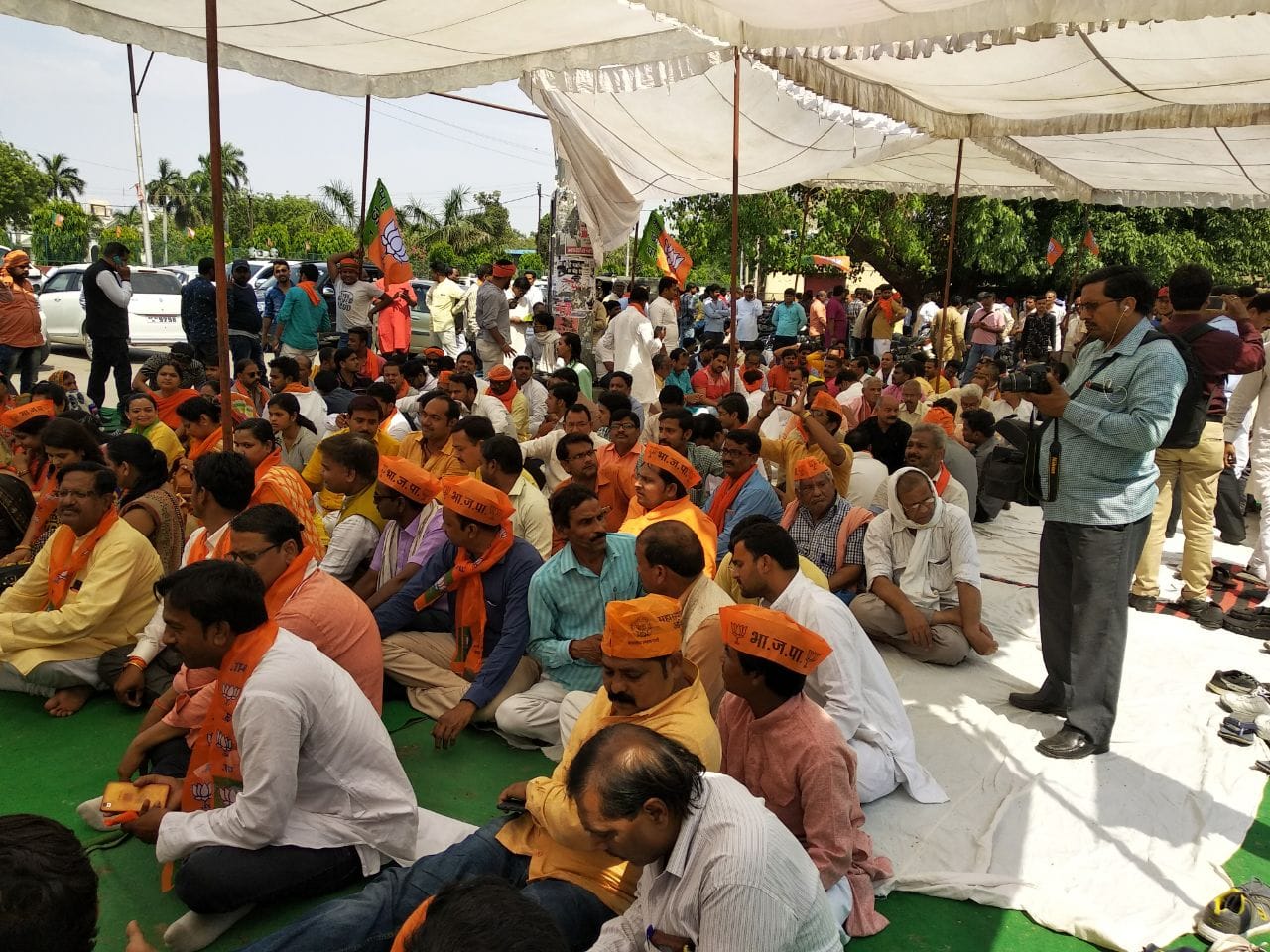 Parliament washout against bjp leaders on fasting today 