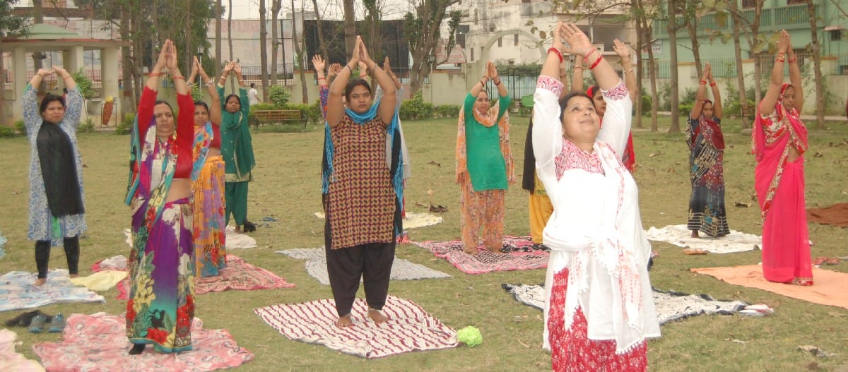 योग से महिलाओं को निरोग बना रहीं अर्चना