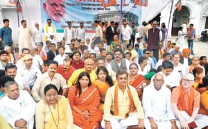 Public to oppose opposition