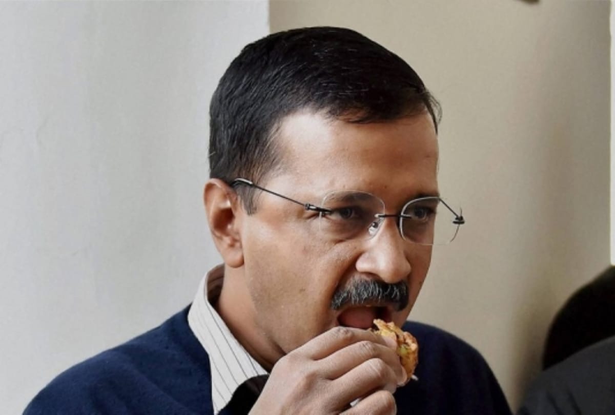 chief minister arvind kejriwal office spent over 1 crore in three years for their tea and snacks