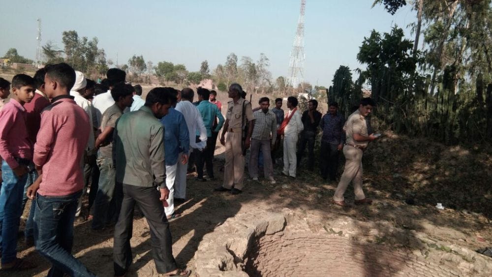 kasganj four children injured in bomb blasts