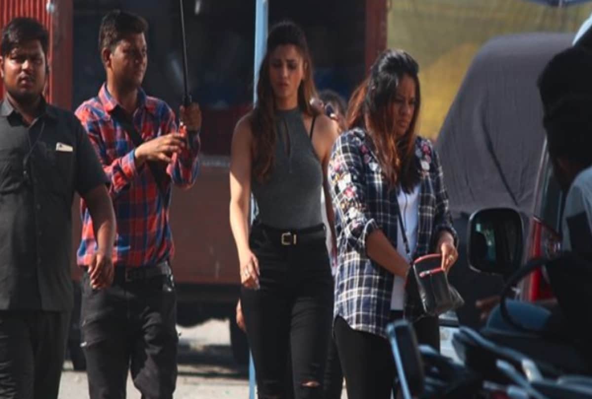 Salman Khan spotted in Mumbai film city while shooting Race 3 famous song Allah Duhai Hai