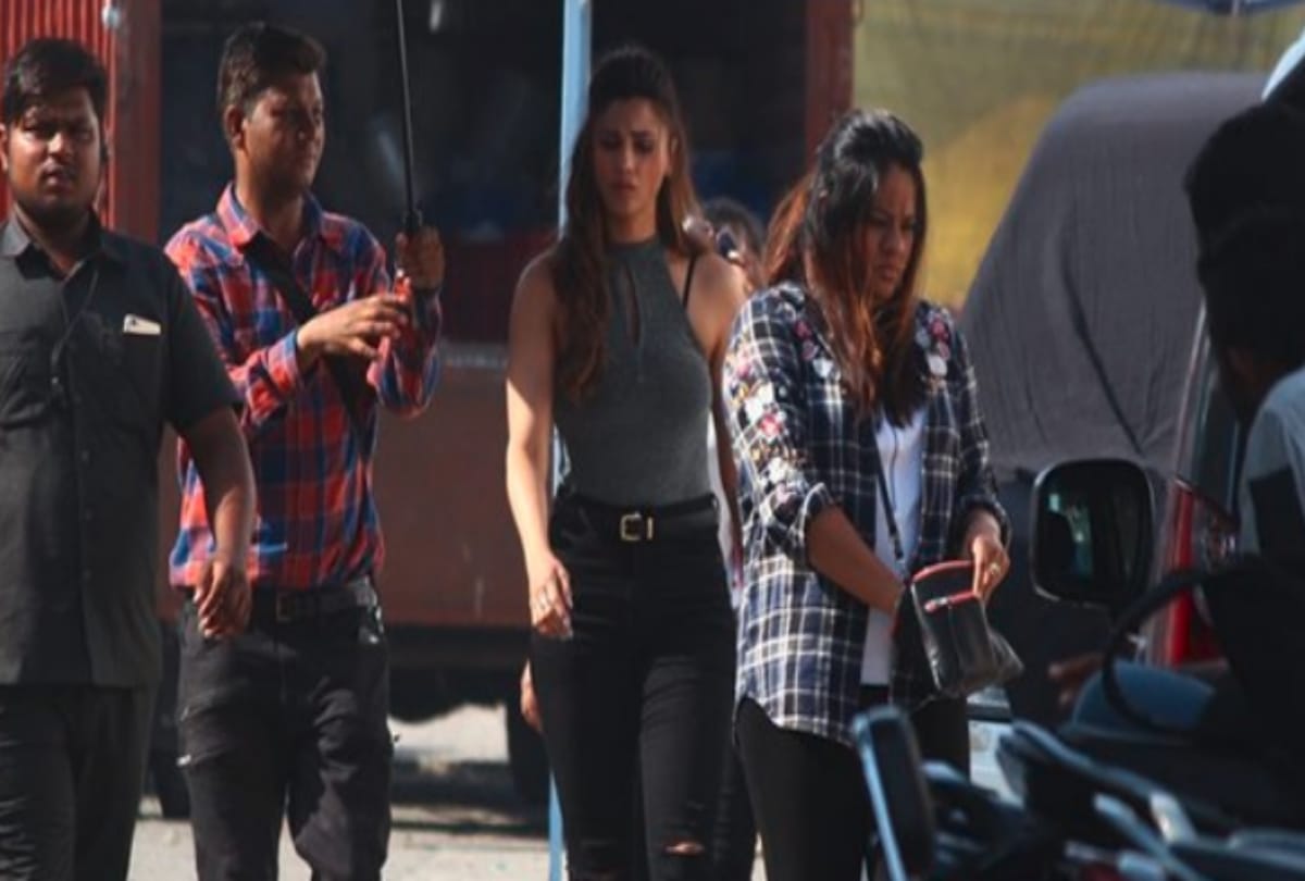 Salman Khan spotted in Mumbai film city while shooting Race 3 famous song Allah Duhai Hai