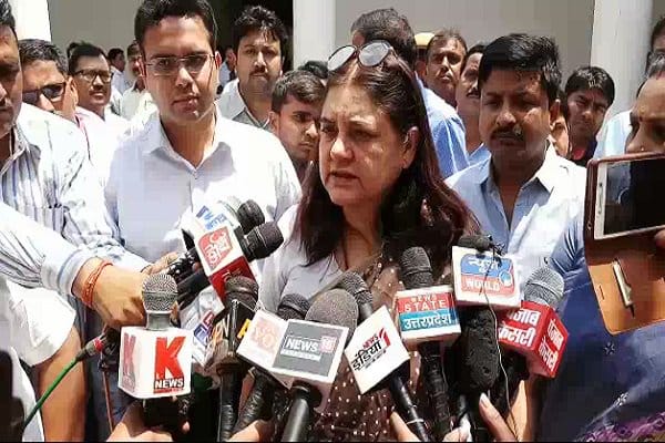 Menka gandhi says that convicts of raping minor should be given to death sentence