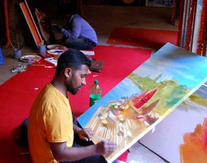 varanasi daughter punam make world record of live painting