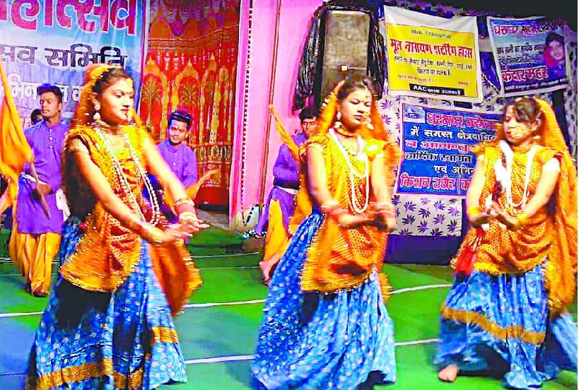 audience gone mad on khushi's songs