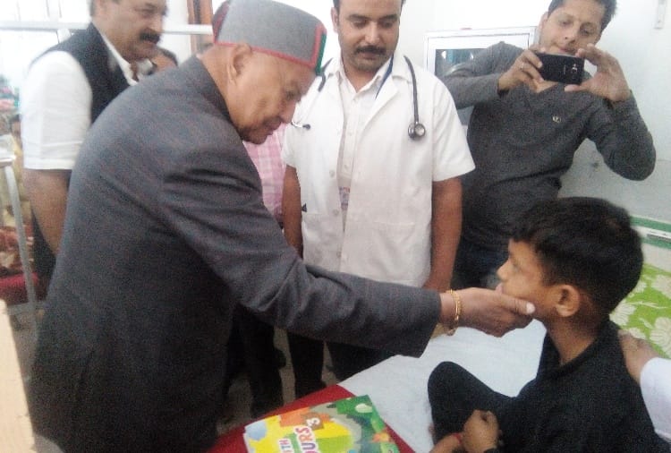 Virbhadra singh condoles death of kangra school bus accident victims