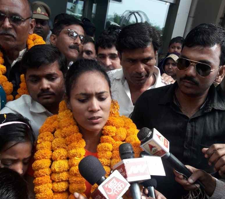 CWG 2018 gold medal winner punam yadav came varanasi grand welcome