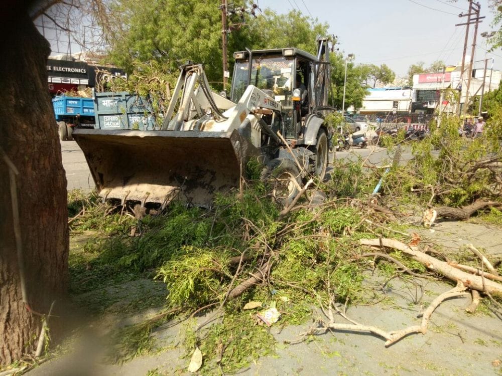 agra power cut due to storm in braj