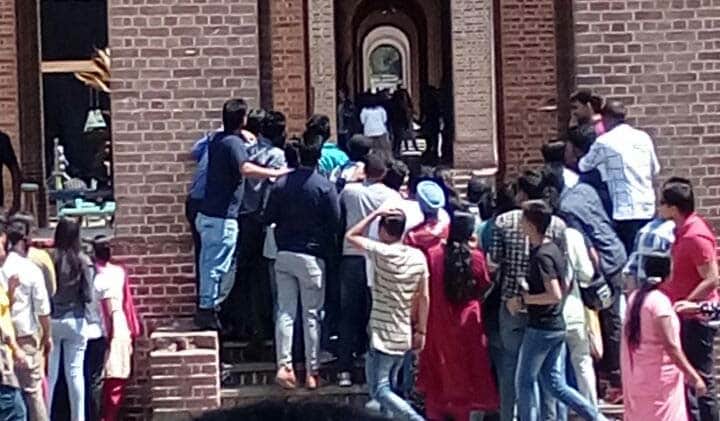 Tiger shroff puzzled on student of the year 2 set in dehradun