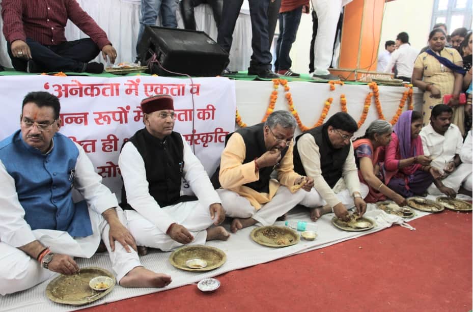 Uttarakhand cm trivendra singh rawat eat food with dalit on ambedkar jayanti 2018