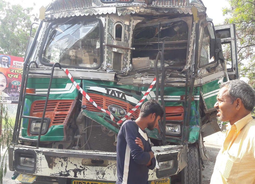two truck accident, 2 injured