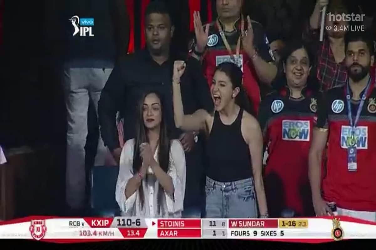 Virat Kohli was searching Anushka Sharma at stadium, Video viral