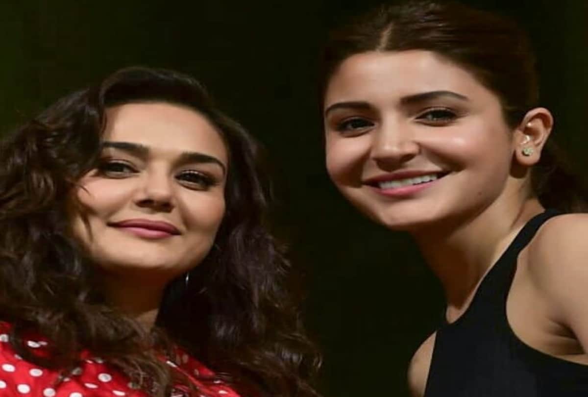 Watch Anushka Sharma Giving Flying Kiss To Virat Kohli During IPL 2018 Match