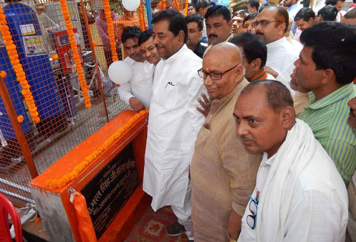 BJP MP gave controversial statement on breaking of ambedkar statues 