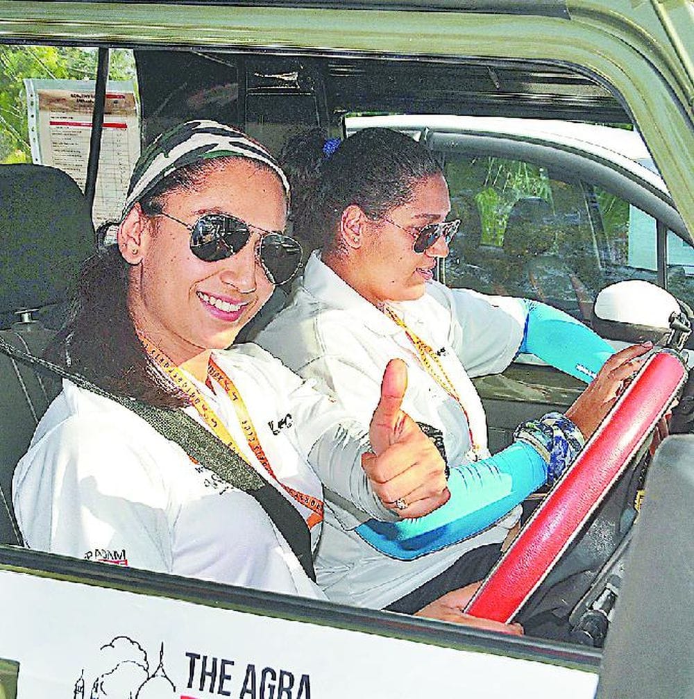 car rally started in agra 