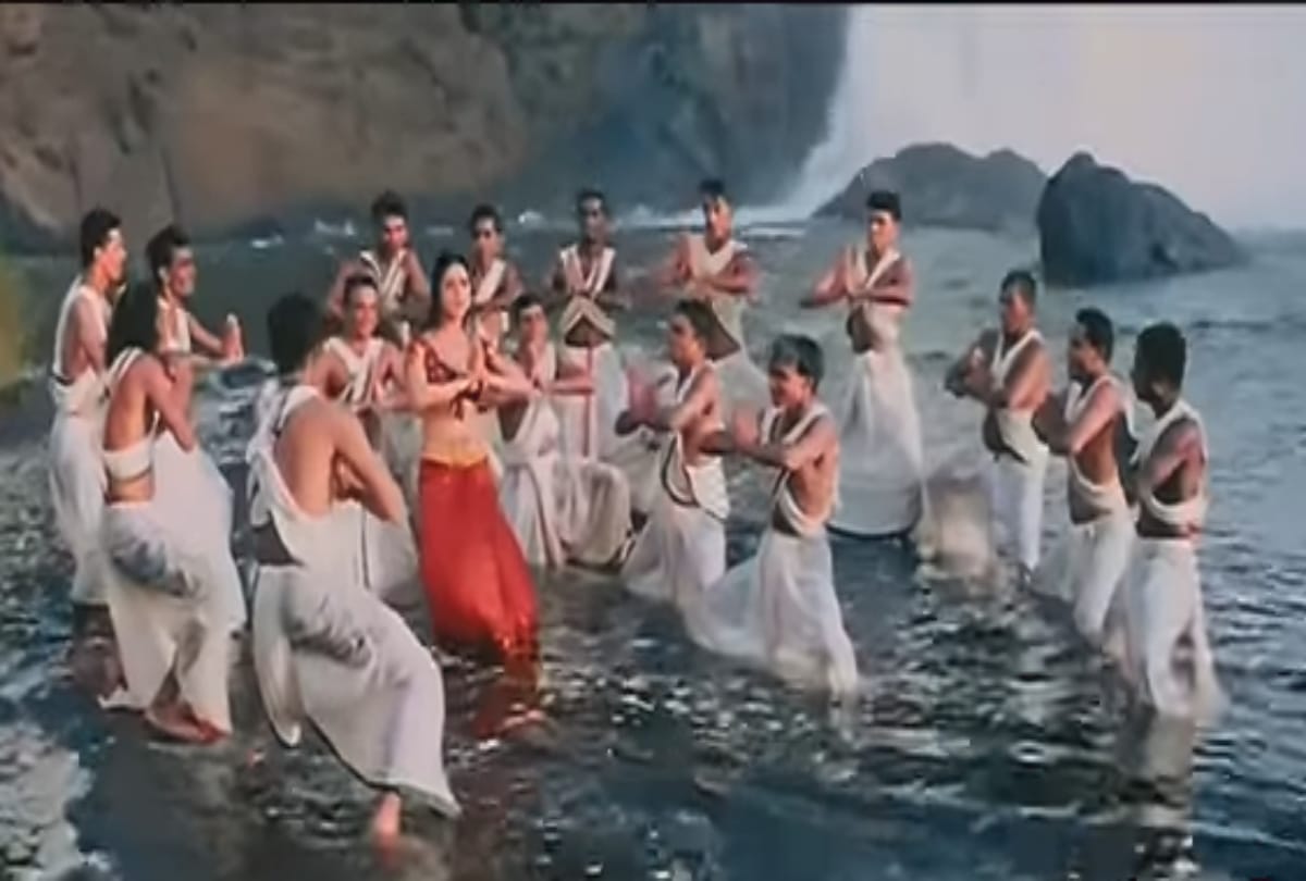 Preity Zinta shared a throwback photo from Dil se standing in front of elephants goes viral