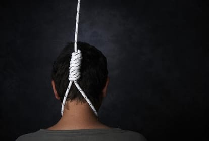 iit delhi student suicides in his hostel room, suicide note tells reason
