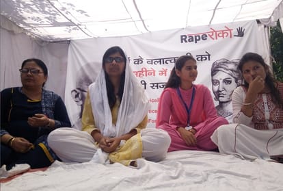 dcw president continues her indefinite hunger strike on 2nd day, ask questions to pm and all update