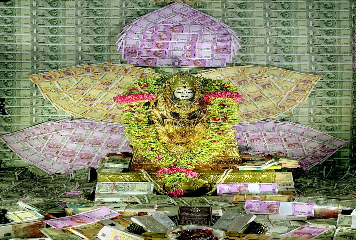 Coimbatore: The idol of Goddess Ambigai Muthumariyamman decorated with currency notes