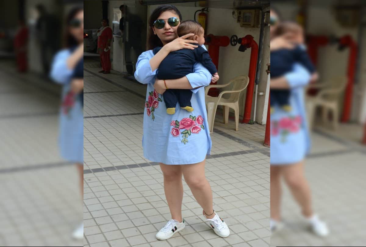 Cute pictures Tulsi Kumar spotted with baby Shivaay in Mumbai