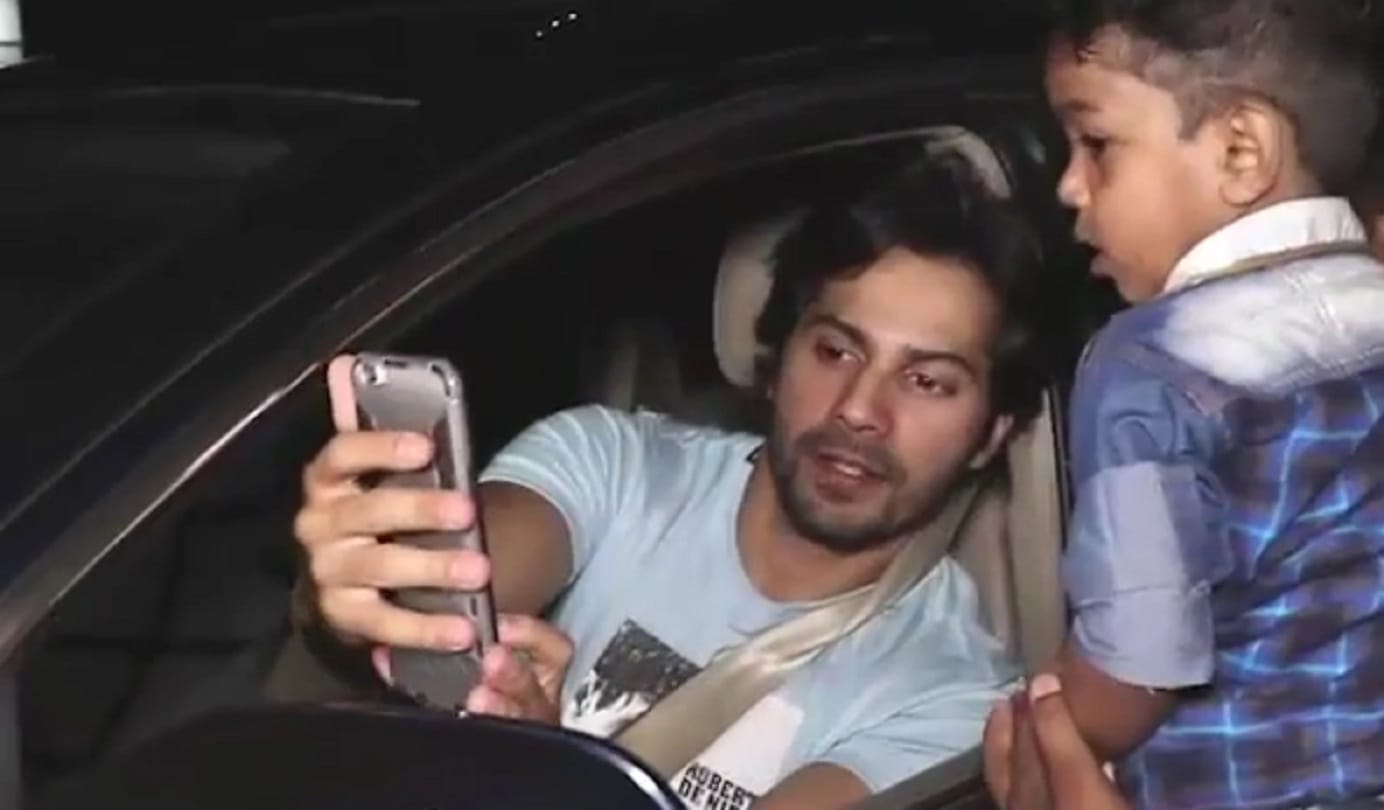 bollywood Actor varun dhawan take selfie with his little fan after october film show 