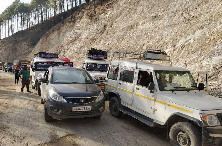 Passengers get upset due to late jam