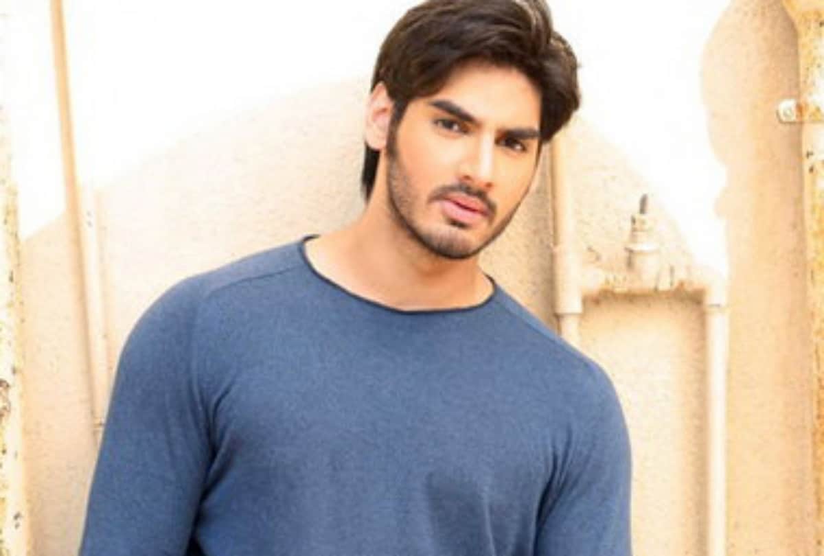 Ahan shetty to Shanaya Kapoor these star kids are ready to enter in bollywood this year