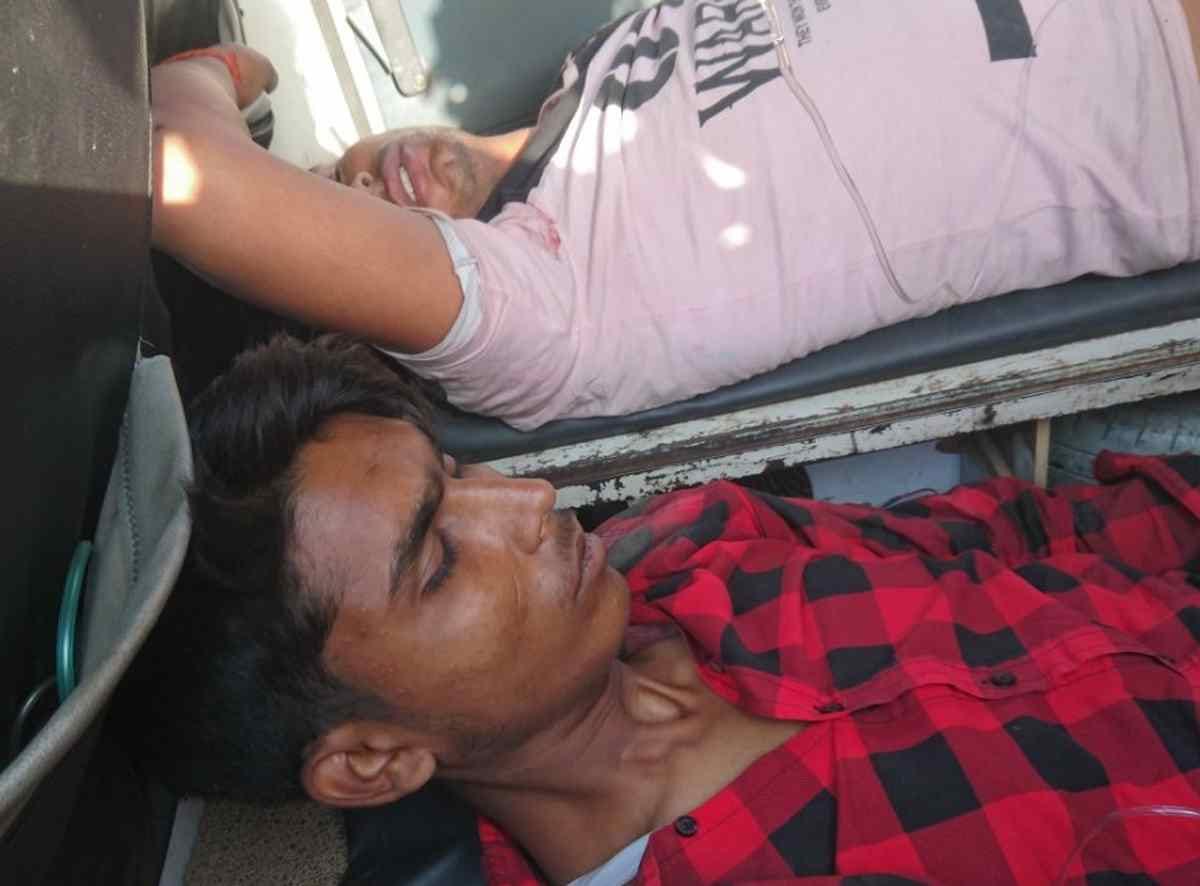 UP Police encounter in azamgarh two criminal injured 