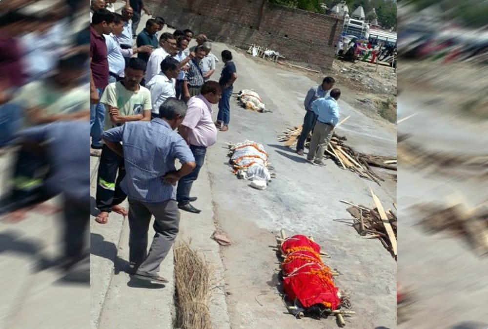 Funeral photos of of three dead bodies car accident in ramnagar 