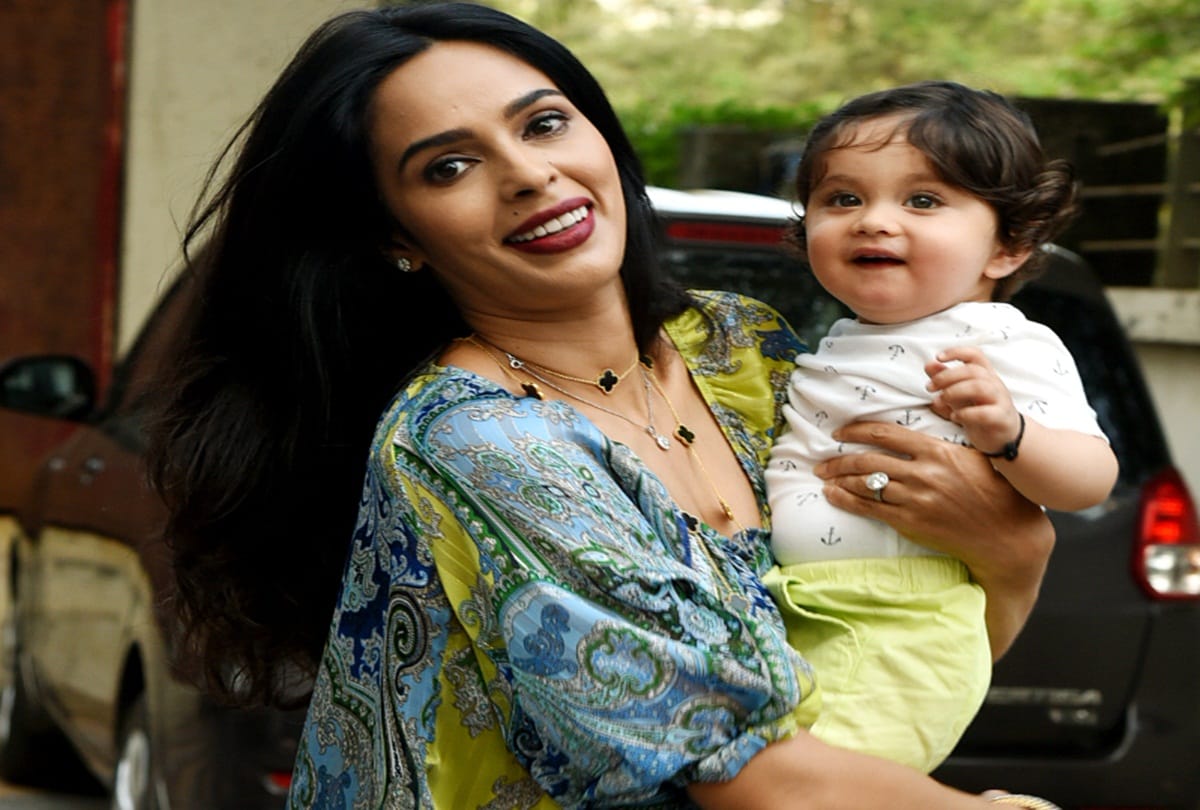 Murder actress Mallika Sherawat cute pictures with nephew goes viral