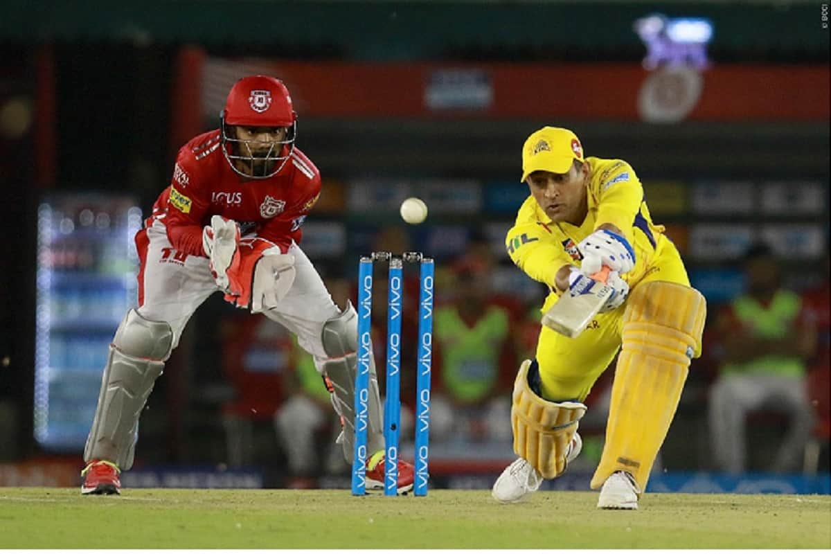 dinesh karthik breaks ms dhoni slow run record in ipl