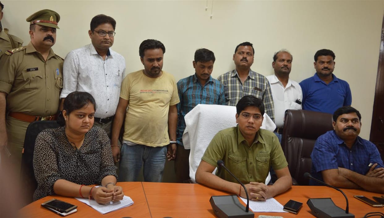  Amit was killed in controversy while drinking liquor