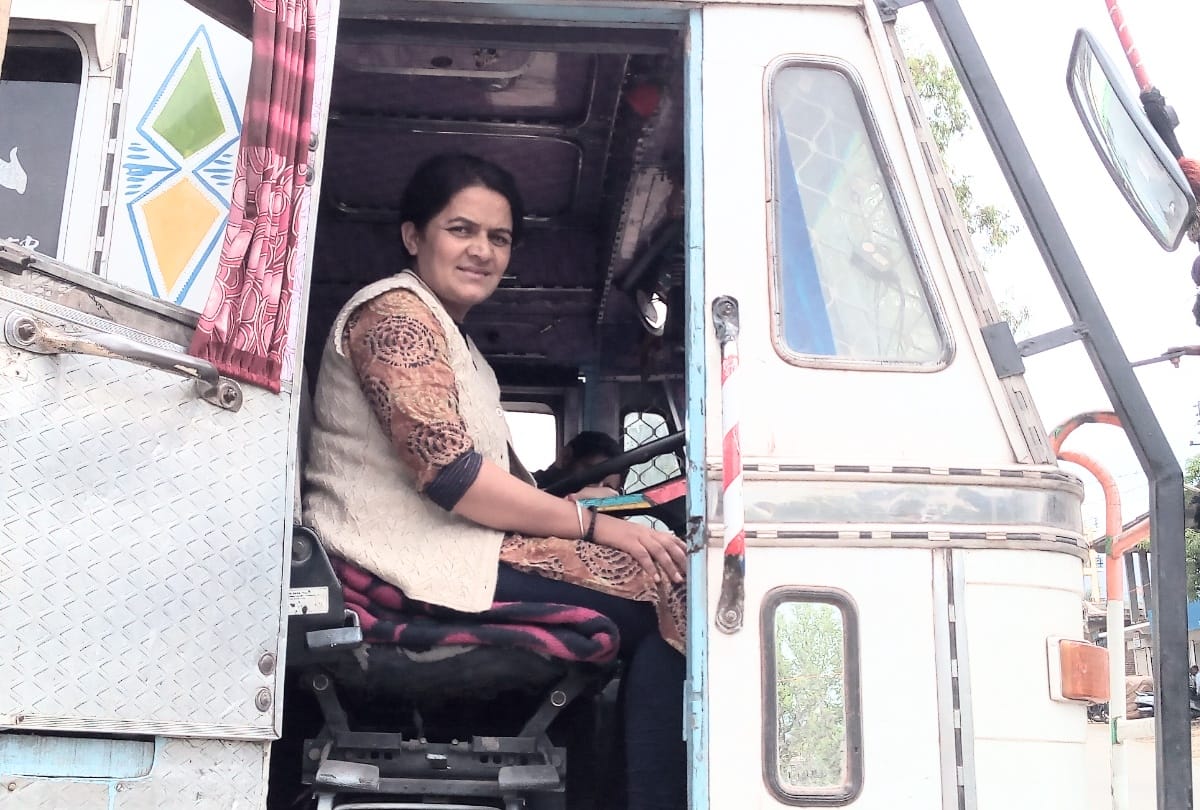 Lady truck Driver Neel Kamal painful story in bilaspur Himachal pradesh