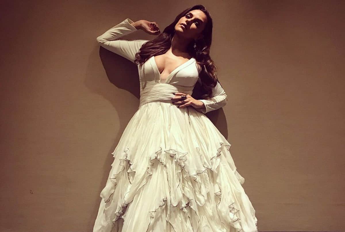 Trollers compares Neha Dhupia dress to curtain actress gives epic reply