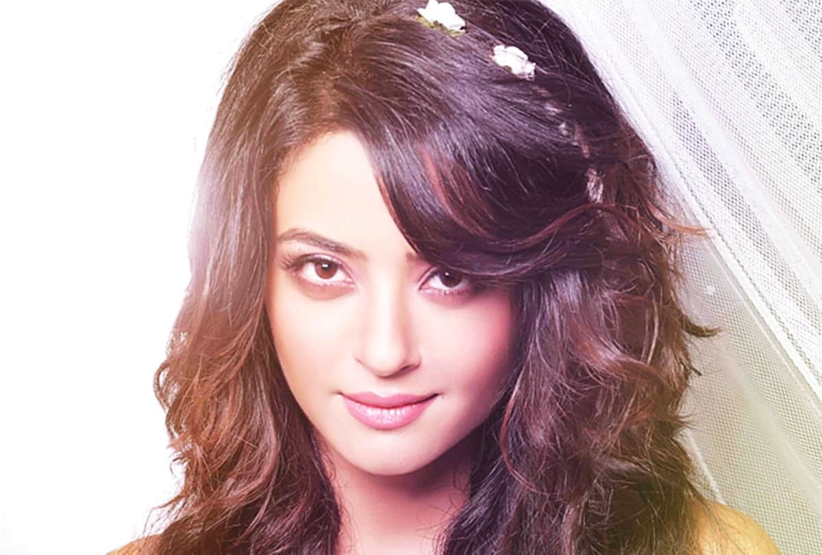 Hate story 2 actress Surveen Chawla speaks on kathua rape case