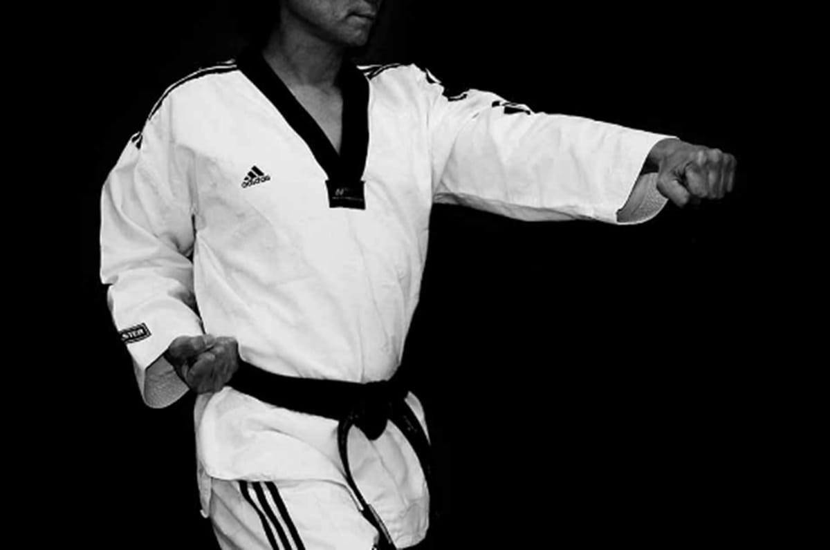 taekwondo instructor arrested for molesting and doing obscene gesture in front of two women