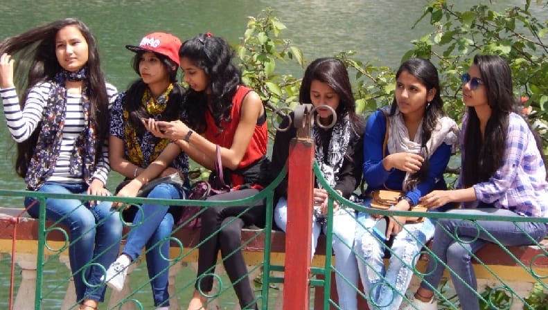वीकेंड पर पर्यटकों से गुलजार हुई सरोवर नगरी