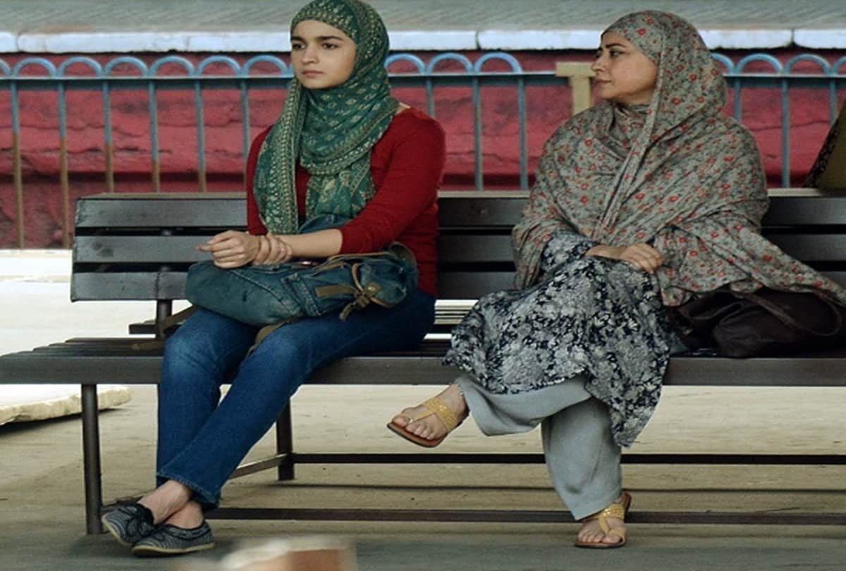 Alia Bhatt  Ranveer Singh shoot for Gully Boy at Mumbai railway station