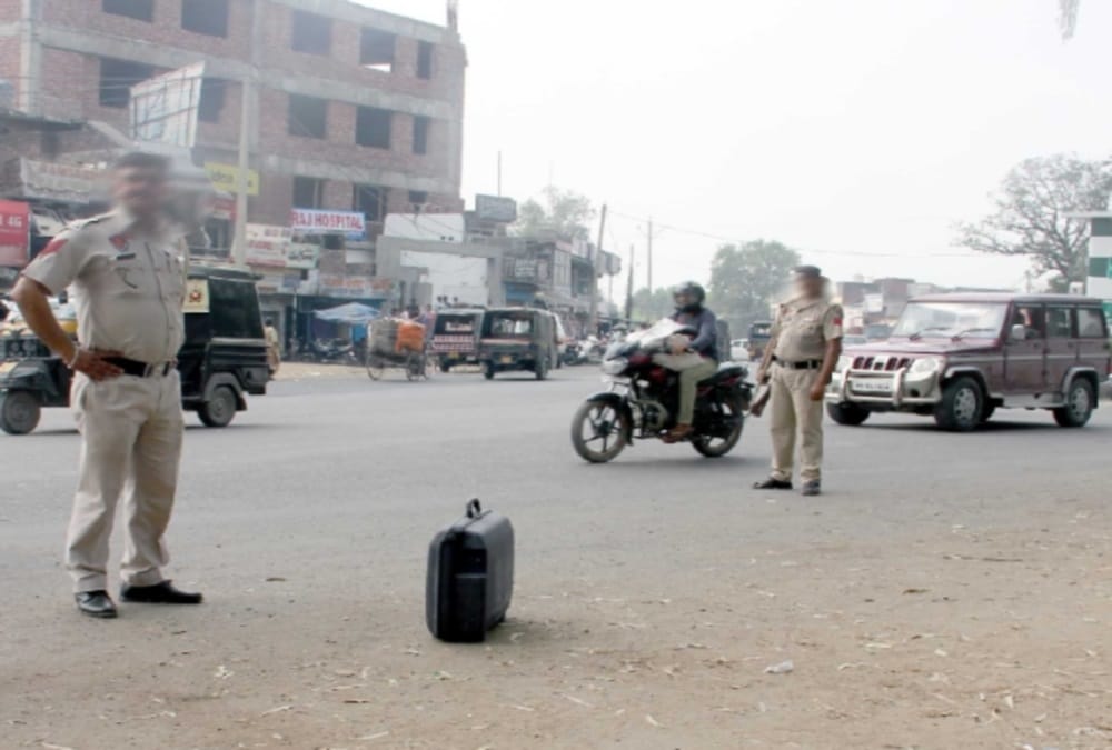 Fake Bomb found information in bag shocked police